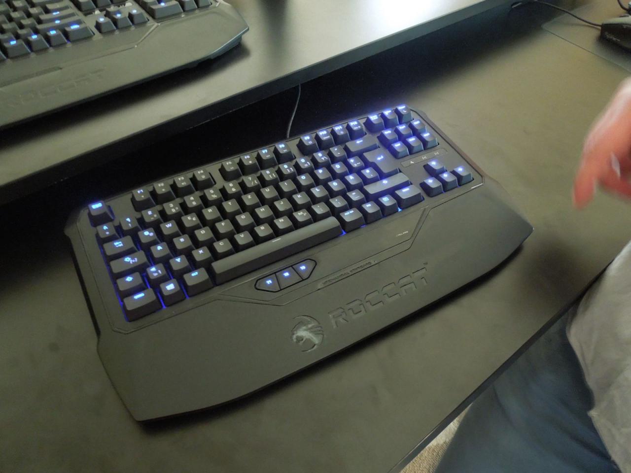 [09/01/2014] Kompakte Version der Roccat Ryos auf der CES gesichtet (1)