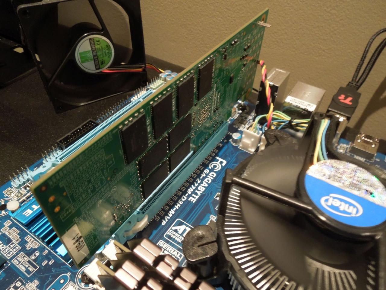 [10/01/2014] Adata zeigt erstes Sandforce SF-3700-Sample in Aktion (3)