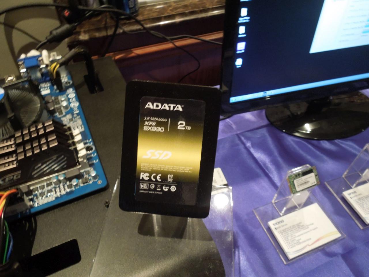 [10/01/2014] Adata zeigt erstes Sandforce SF-3700-Sample in Aktion (4)
