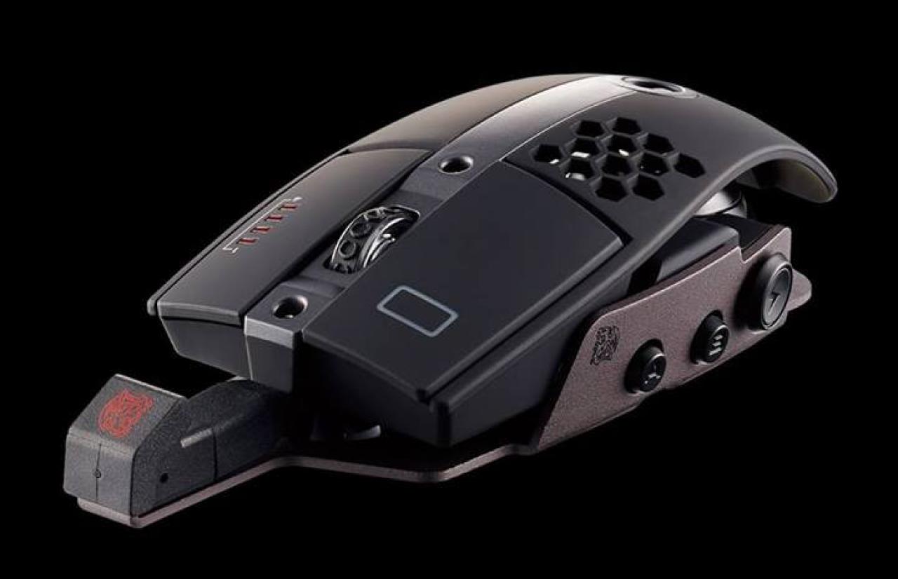 [23/01/2014] Thermaltake Tt Esports Level 10 M Hybrid Mouse: BMW-Designer-Maus nun auch mit Funkverbindung (2)