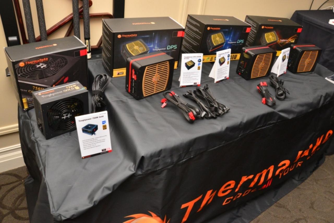 [12/01/2014] Thermaltake: Produktoffensive mit neuen Gehäusen, Netzteilen und CPU-Kühlern - im Bild: die neuen Netzteilmodelle