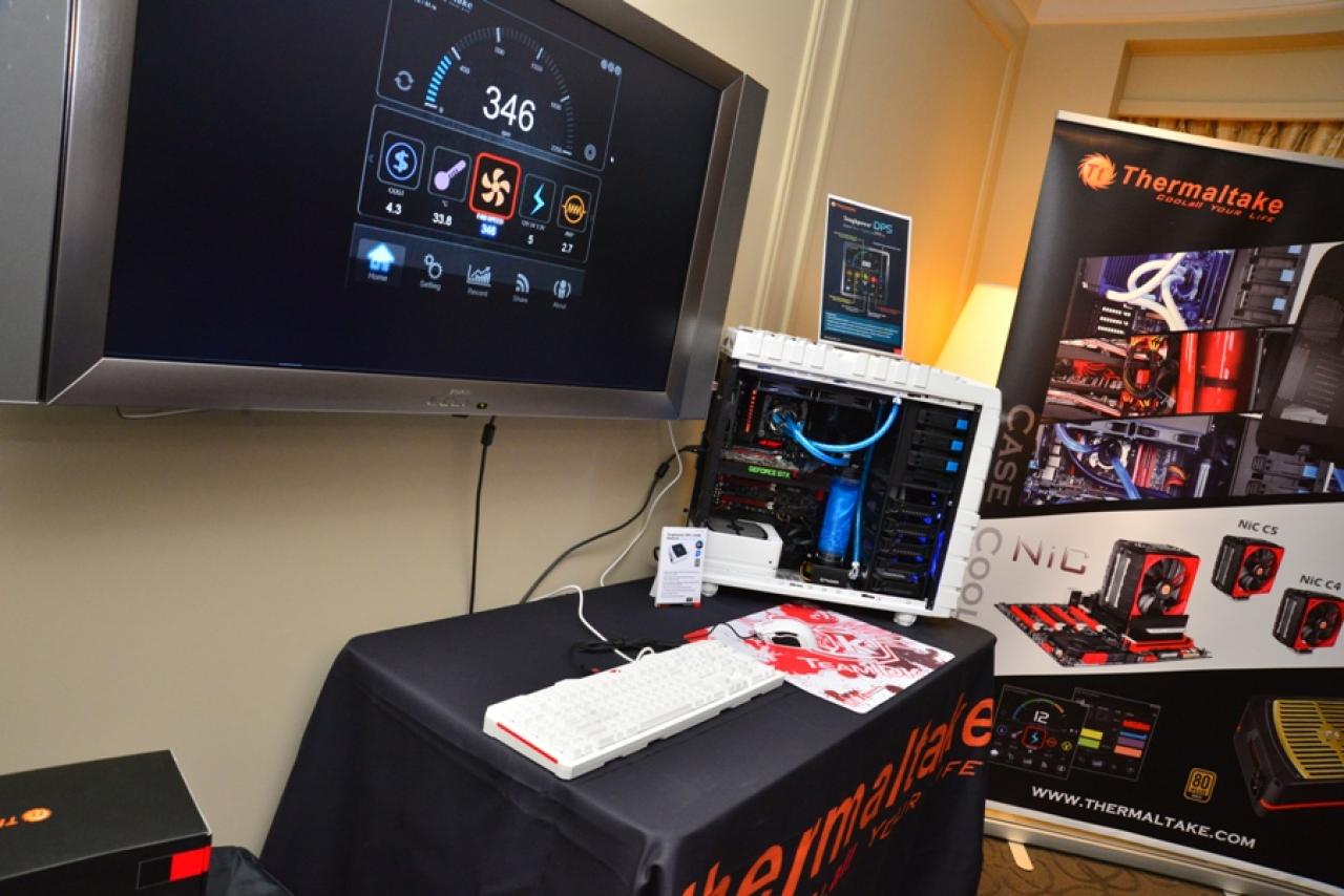 [12/01/2014] Thermaltake: Produktoffensive mit neuen Gehäusen, Netzteilen und CPU-Kühlern - im Bild: die DPS-Software des Toughpower DPS 1250W Platinum