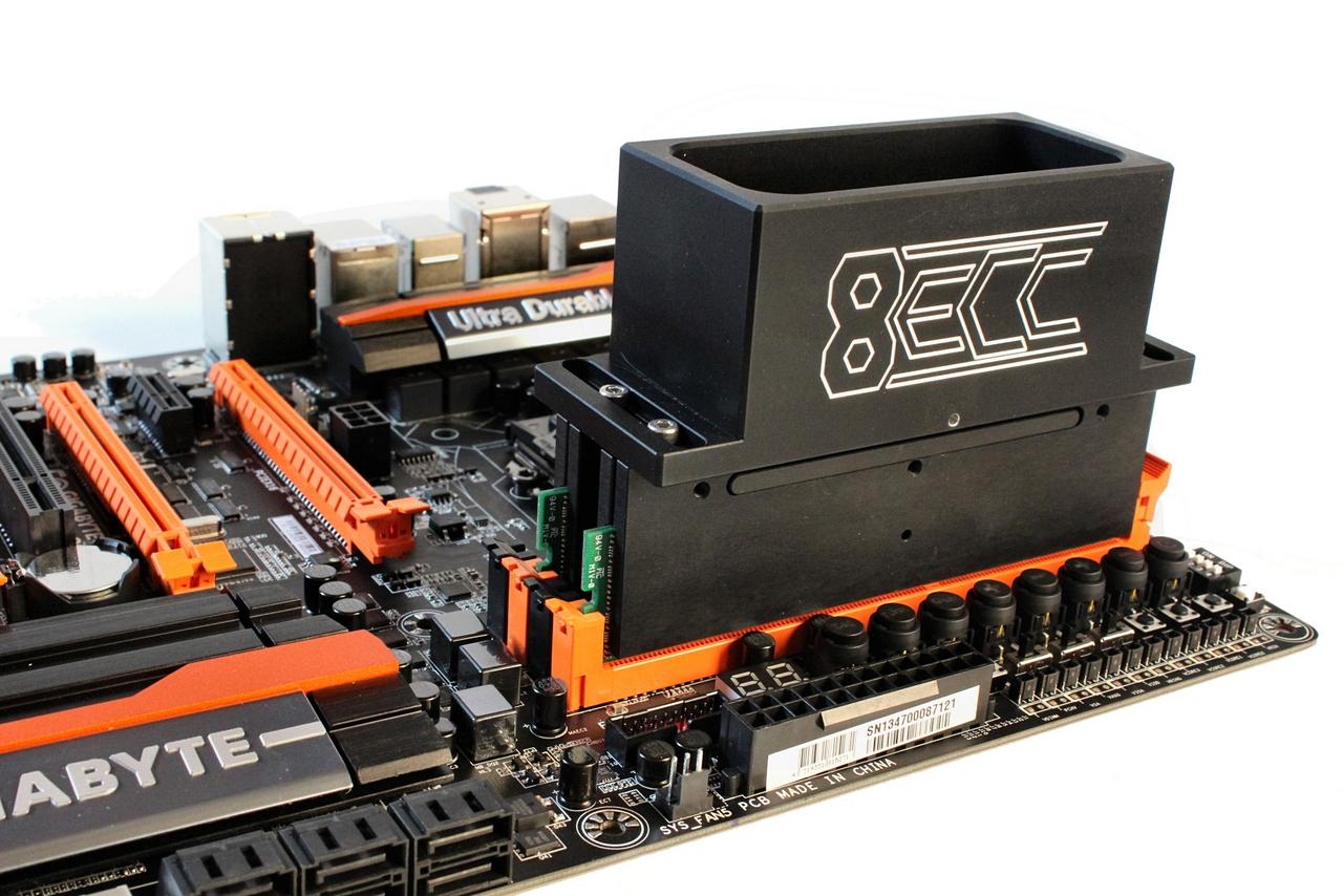 [25/02/2014] 8ECC Cryoclamp: RAM-Kühler für Extremübertakter - vorgestellt in frostigen Bildern (26)