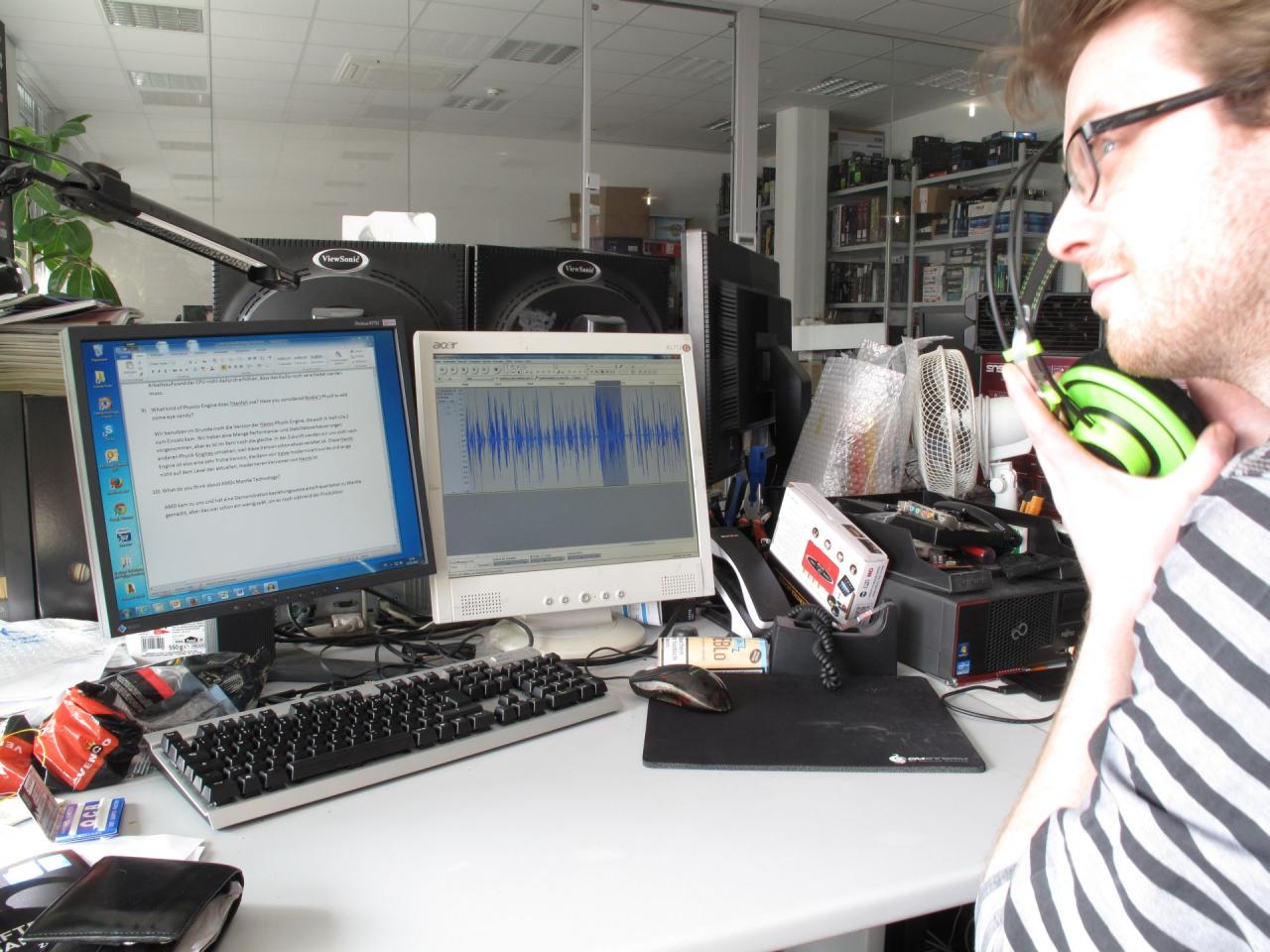 [07/03/2014] Nicht alle Menschen sprechen so klar und deutlich wie eine ganz bestimmte mit einem tiroler Akzent. Diese Erfahrung musste auch Phil machen, als es nötig wurde, die Telefonaufzeichnung eines Interview durch eine Audiosoftware zu jagen, damit er daraus irgendwelche gehaltvollen Informationen zu gewinnen.