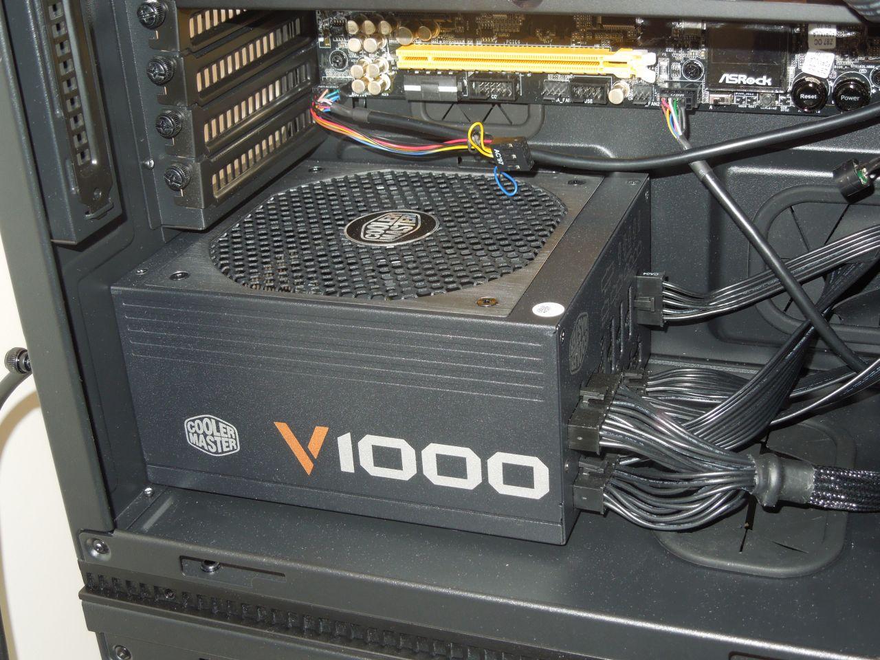 [11/03/2014] Cooler Master 2 PCs in einem Gehaeuse 1 