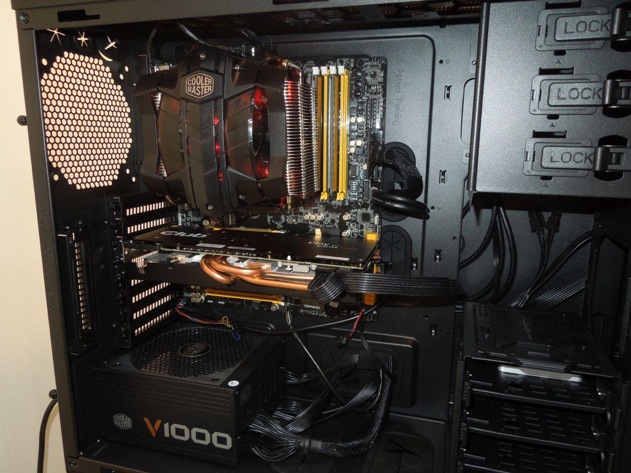 [11/03/2014] Cooler Master 2 PCs in einem Gehaeuse 3 