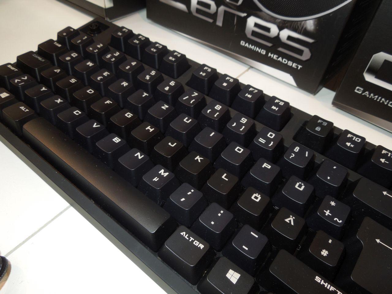 [11/03/2014] Cooler Master NovaTouch TKL 1 