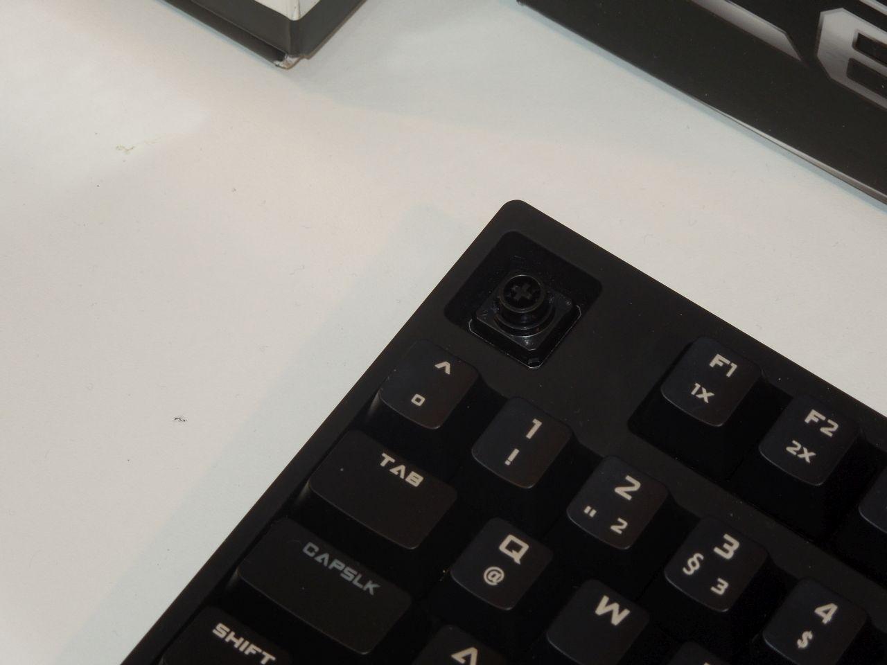 [11/03/2014] Cooler Master NovaTouch TKL 4 