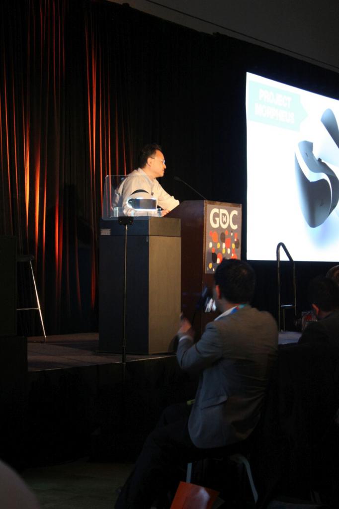 [19/03/2014] Sony führt Project Morpheus auf der GDC 2014 vor (Bild: PCGH) (16)
