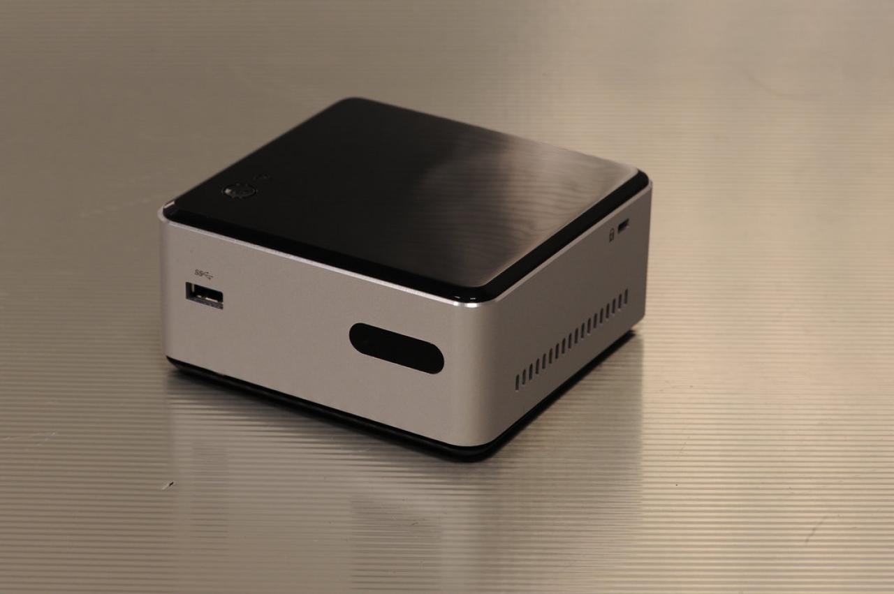 [06/03/2014] Intel NUC DN2820FYKH Celeron N2820 Silvermont 11