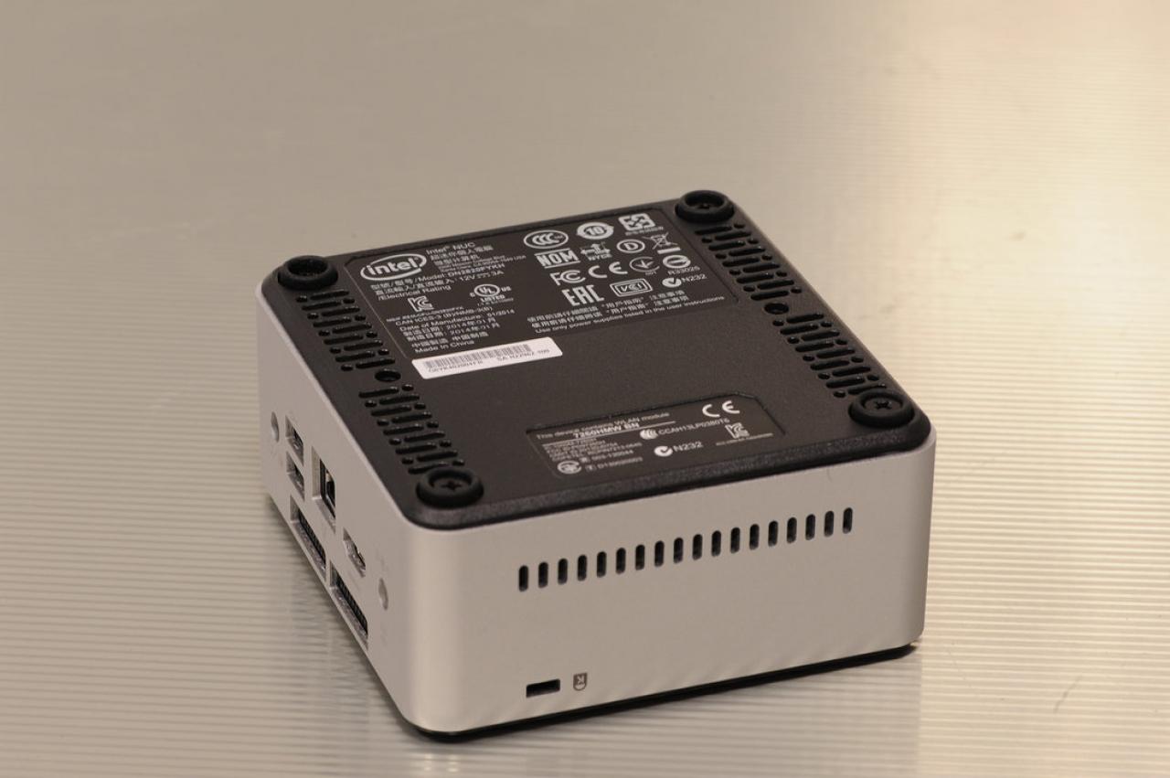 [06/03/2014] Intel NUC DN2820FYKH Celeron N2820 Silvermont 14