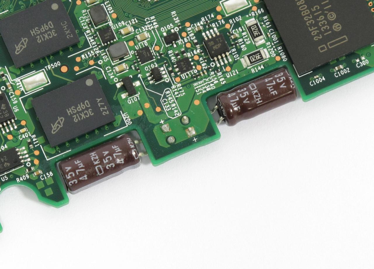 [26/03/2014] Intel SSD 730 (240 GB) im Test: Robuste SSD mit mäßiger Schreibleistung (19)