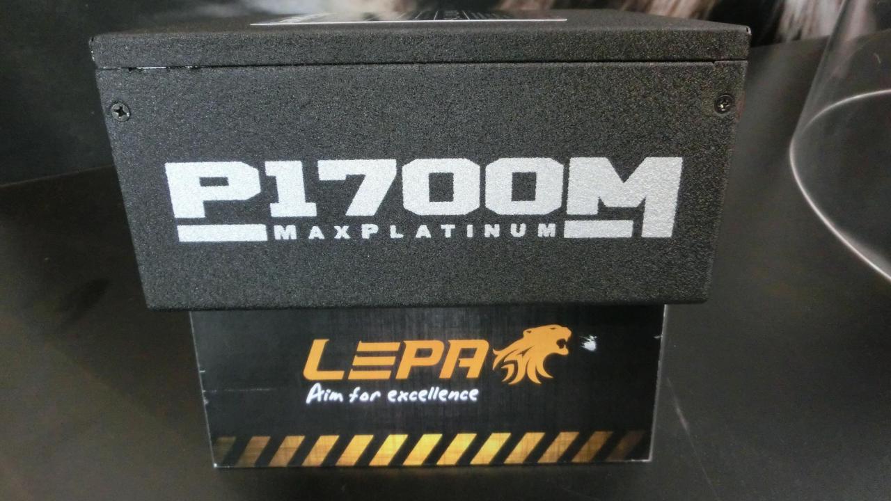 [12/03/2014] Lepa P1700: Stärkstes ATX-Netzteil mit sechs 12-Volt-Schienen auf der Cebit (2)