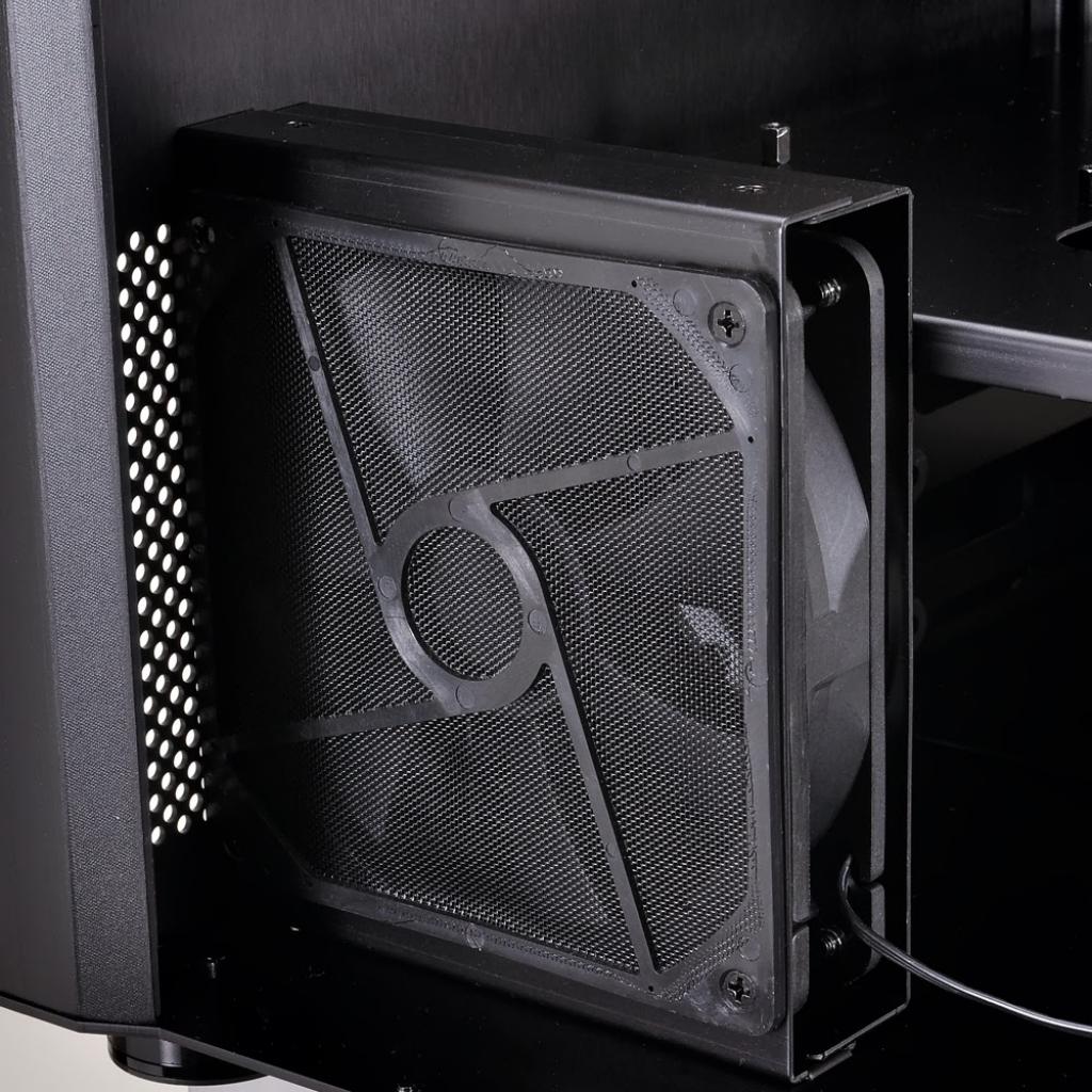 [13/03/2014] Lian Li PC-V359 (10)