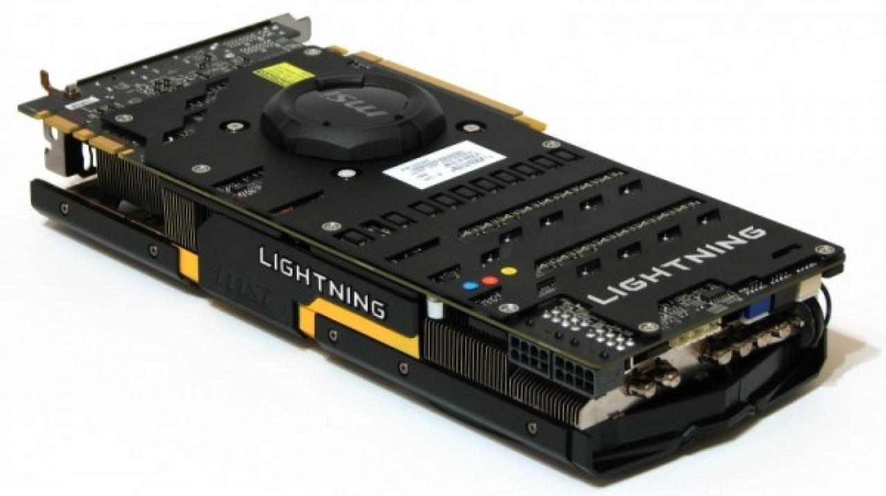 [04/03/2014] Vergleich MSI Geforce GTX 780 Lightning - deutlich zu sehen: 7 statt 5 Heatpipes und der GPU-Reactor