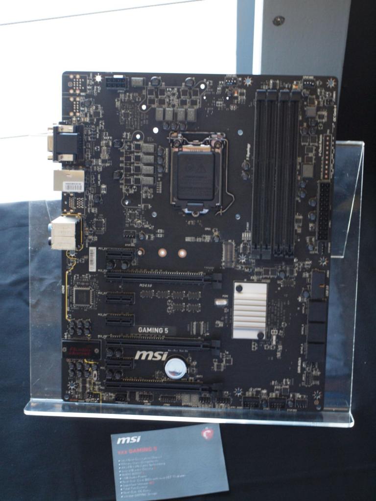 [10/03/2014] MSI: Z97-Mainboards auf der Cebit (3)
