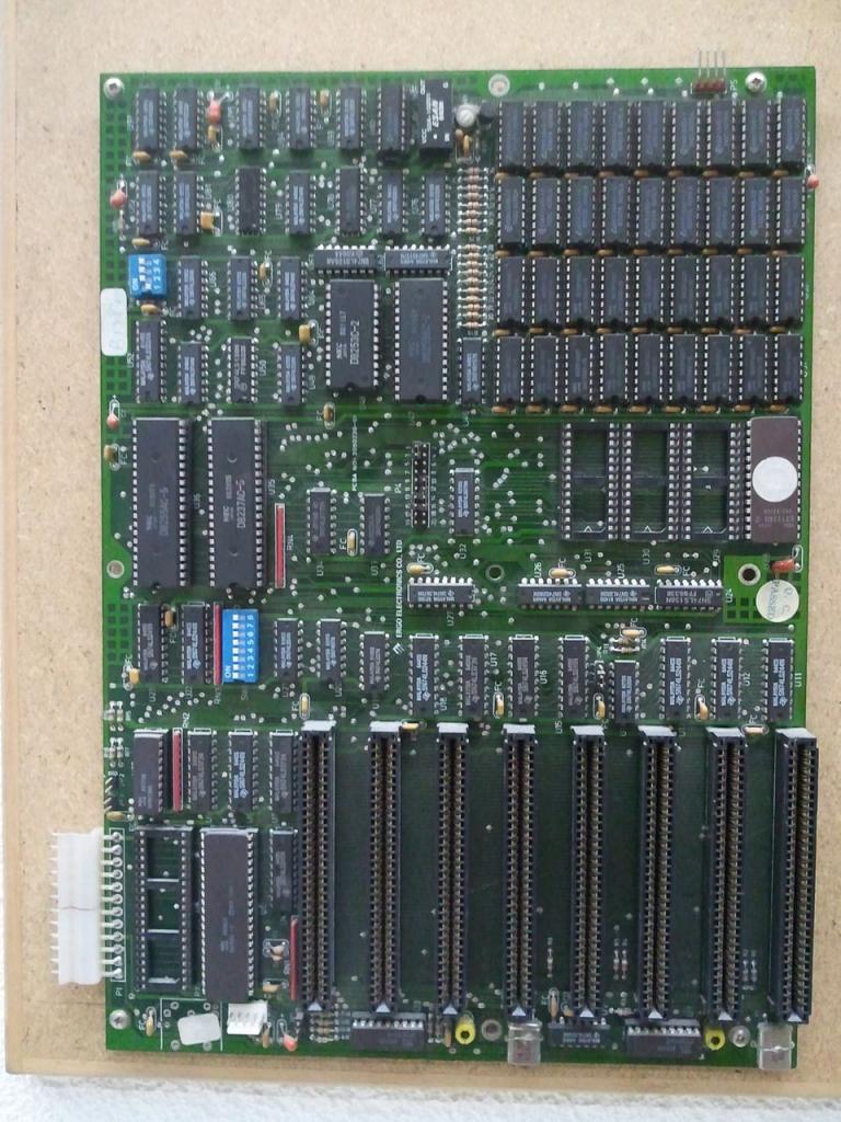 [28/03/2014] Update vom 30.03.: So sahen Mainboards in den 80er Jahren aus (3)