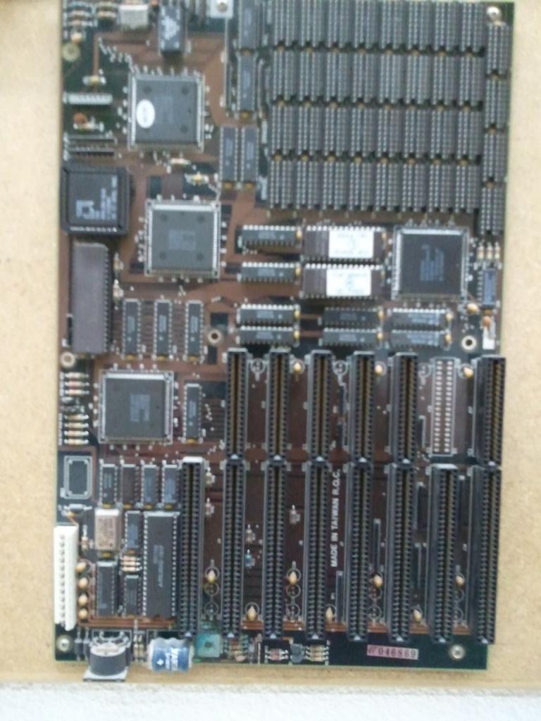 [28/03/2014] Update vom 30.03.: So sahen Mainboards in den 80er Jahren aus (2)
