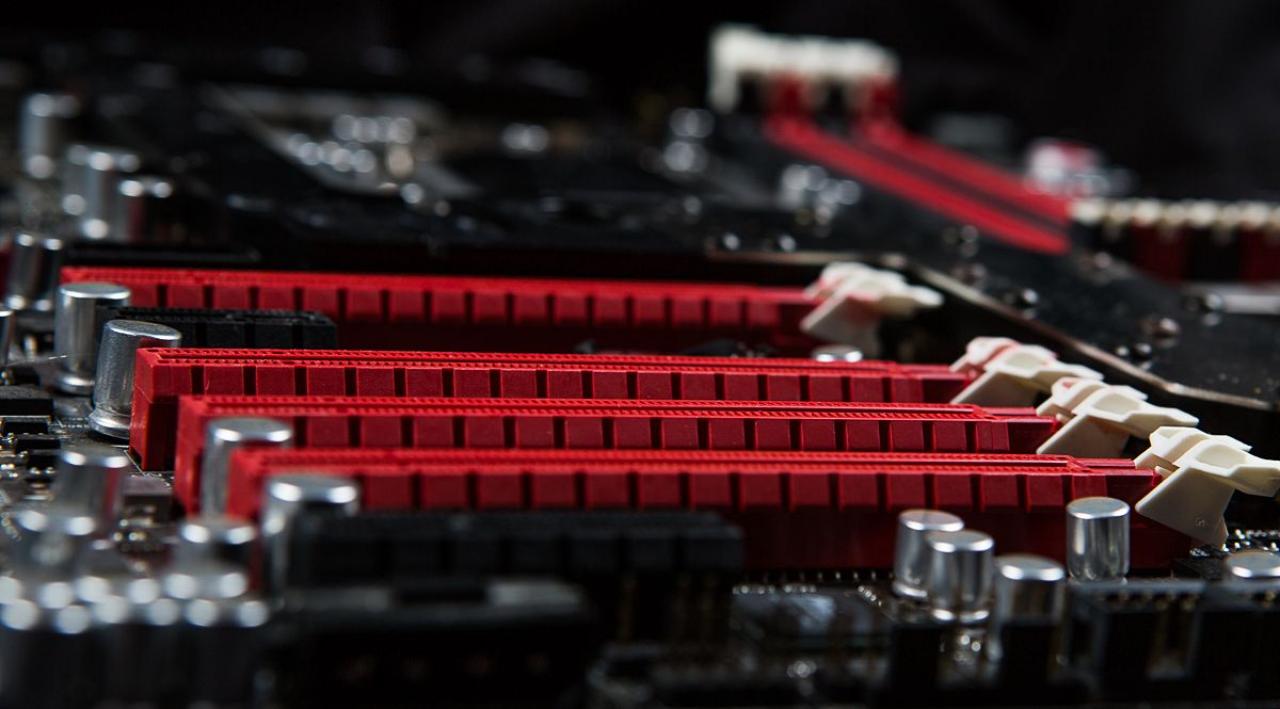 [28/03/2014] Update vom 30.03.: So sahen Mainboards in den 80er Jahren aus (13)