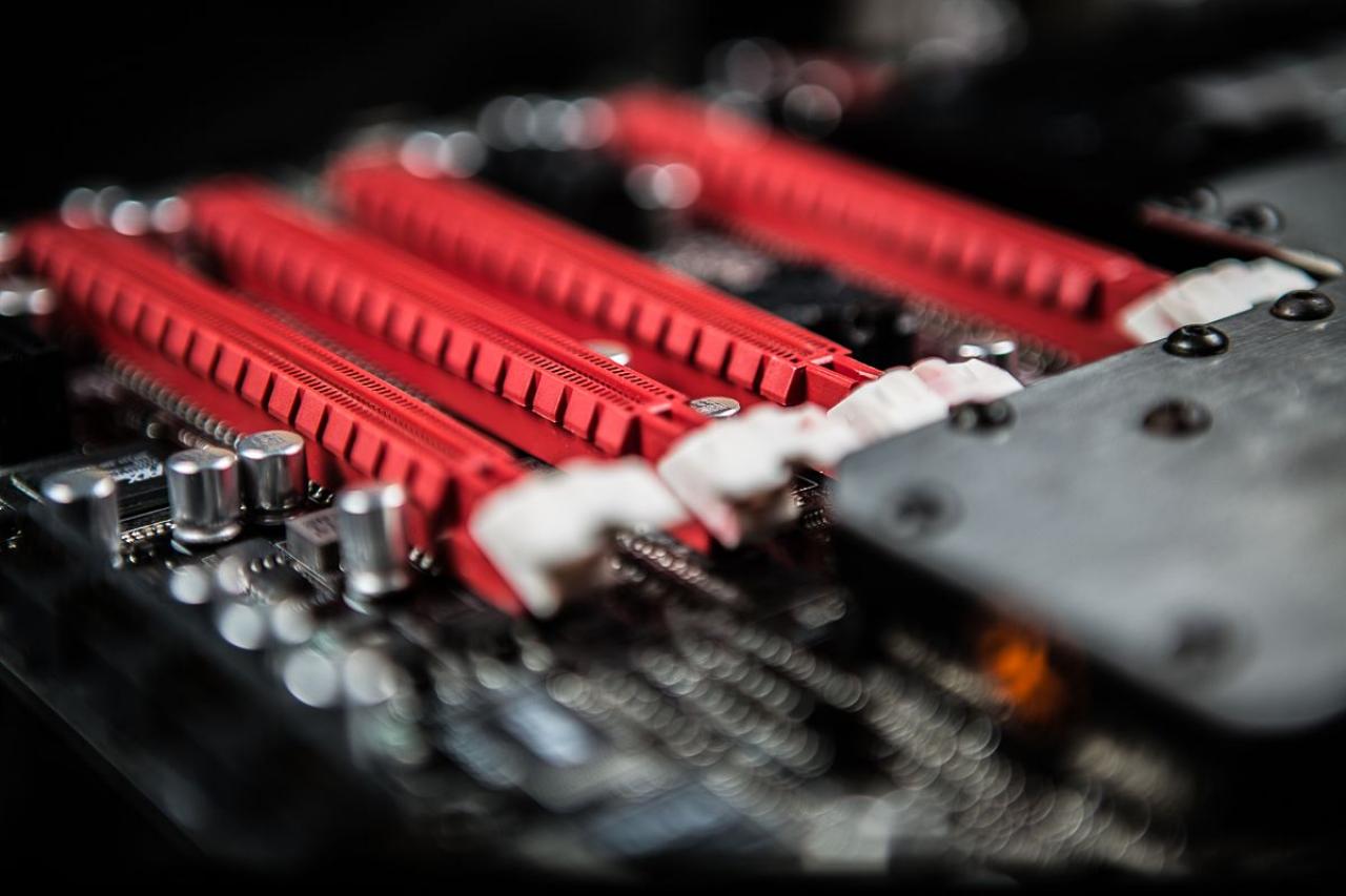 [28/03/2014] Update vom 30.03.: So sahen Mainboards in den 80er Jahren aus (14)
