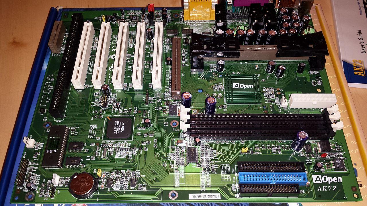 [28/03/2014] Update vom 30.03.: So sahen Mainboards in den 80er Jahren aus (9)