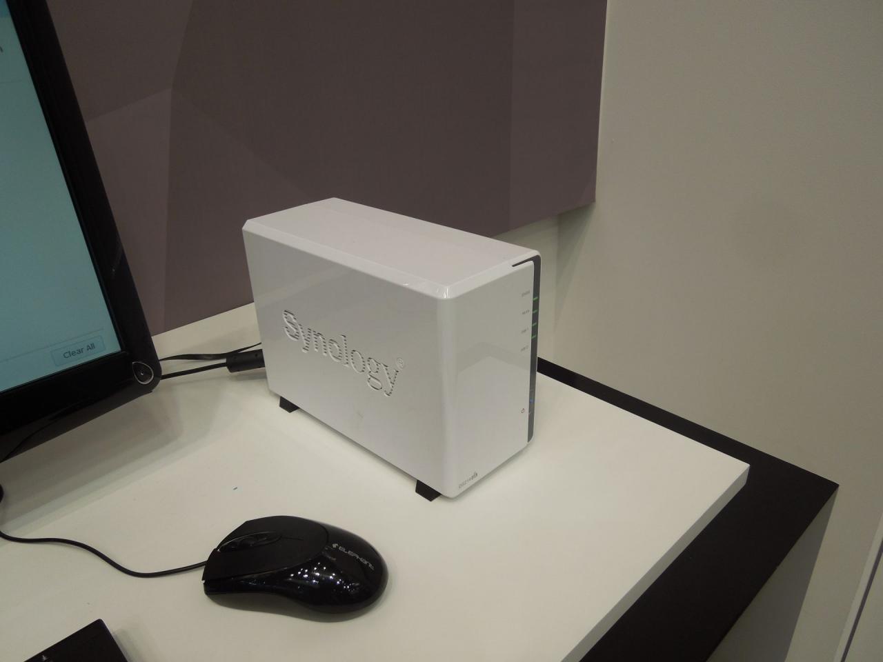 [11/03/2014] Synology vereint NAS und Router in einem Gerät (2)
