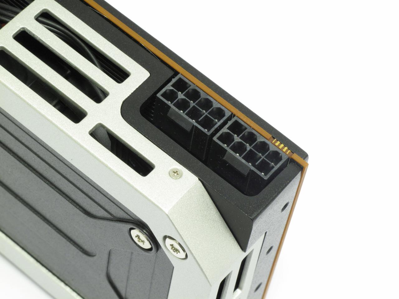 [08/04/2014] AMD Radeon R9 295 X2: Stromstecker