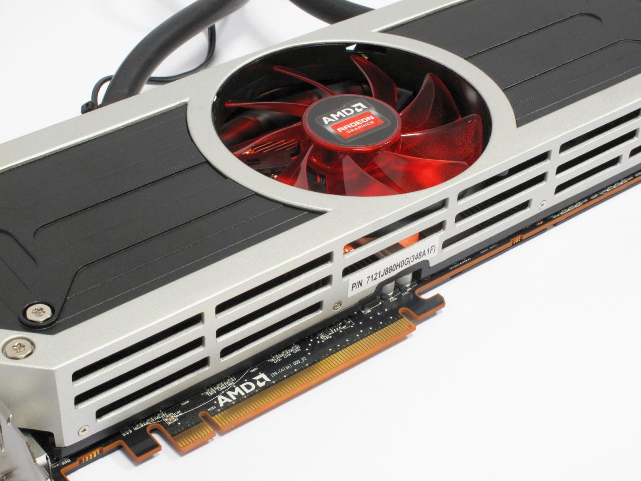 [08/04/2014] AMD Radeon R9 295 X2 14