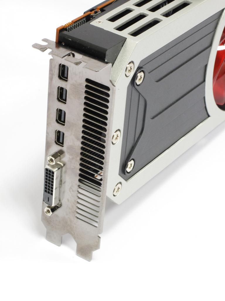 [08/04/2014] AMD Radeon R9 295 X2: Display-Ausgänge