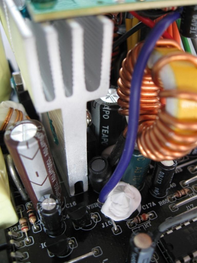 [29/04/2014] Antec VP450P (11)