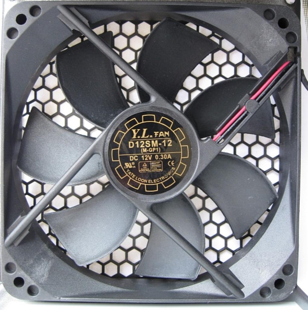 [29/04/2014] Antec VP450P (12)