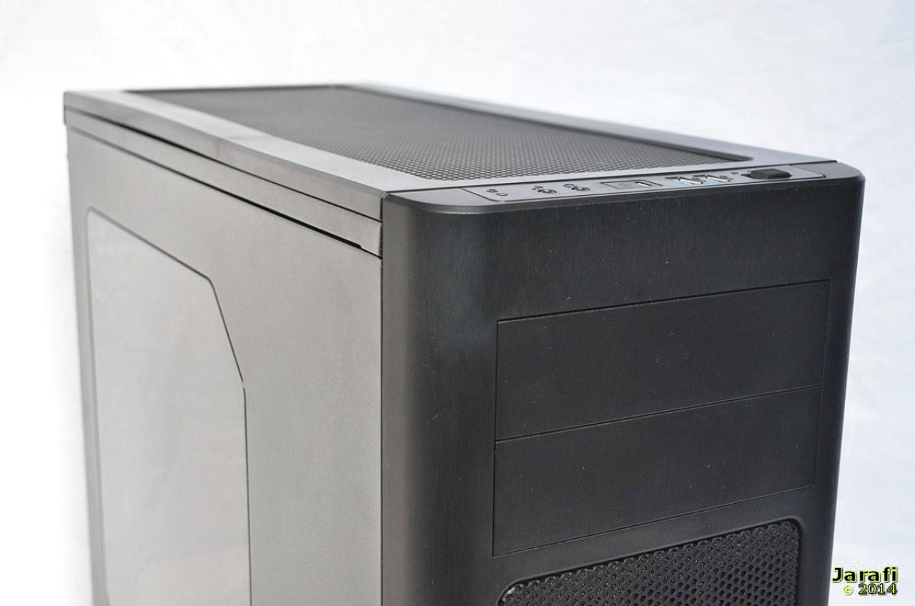 [09/04/2014] Fractal Design Arc Mini R2 (8)