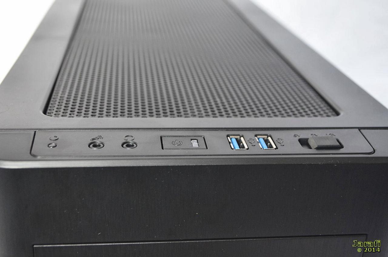 [09/04/2014] Fractal Design Arc Mini R2 (10)