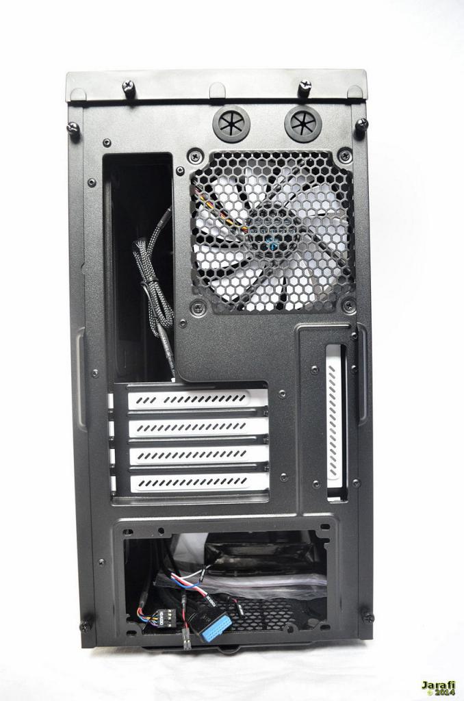 [09/04/2014] Fractal Design Arc Mini R2 (14)