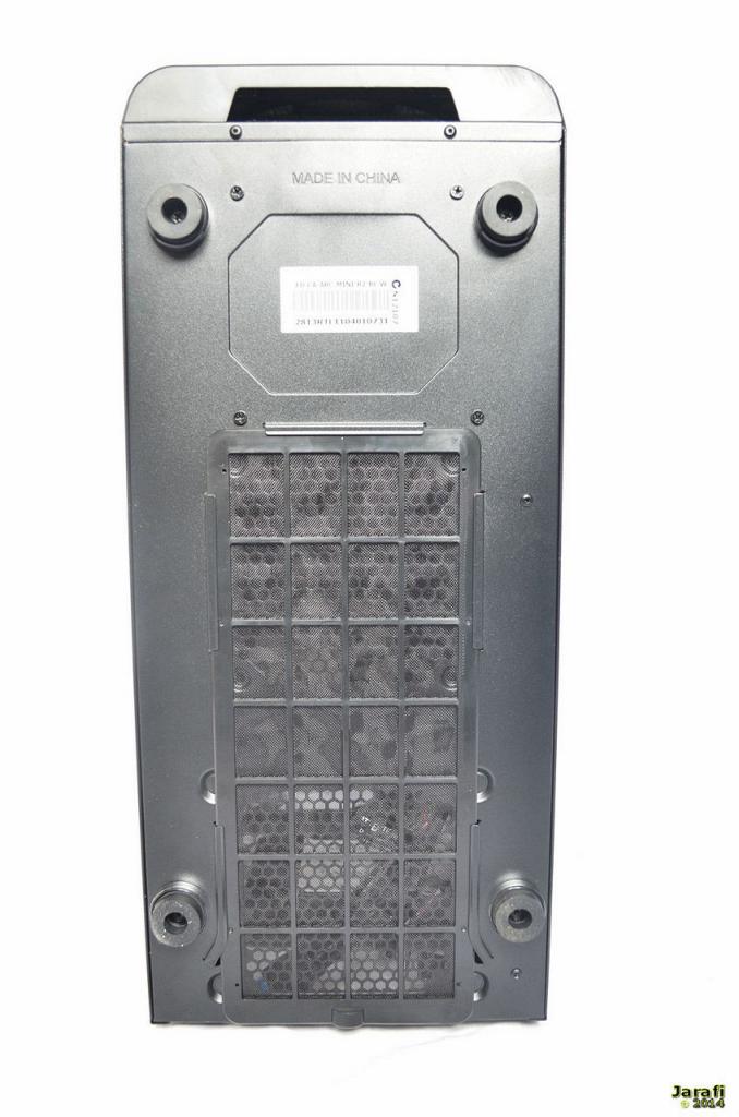 [09/04/2014] Fractal Design Arc Mini R2 (25)