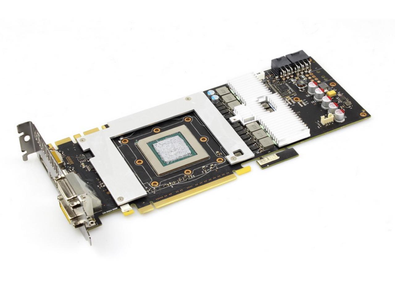 [02/04/2014] Zotac verbaut auf seiner neuen Grafikkarte eine bisher unbekannte Revision des GK110-Grafikchips. (3)
