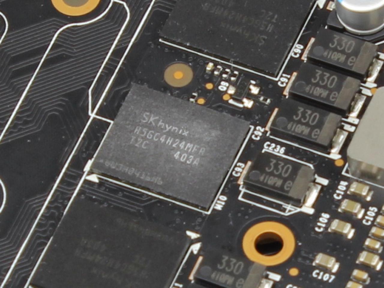 [02/04/2014] Zotac verbaut auf seiner neuen Grafikkarte eine bisher unbekannte Revision des GK110-Grafikchips. (6)