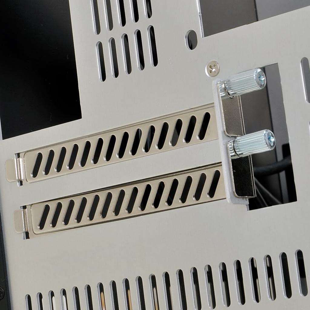[08/05/2014] Lian Li PC-Q01: Neues Aluminium-Gehäuse für Mini-ITX und Mini-DTX (14)