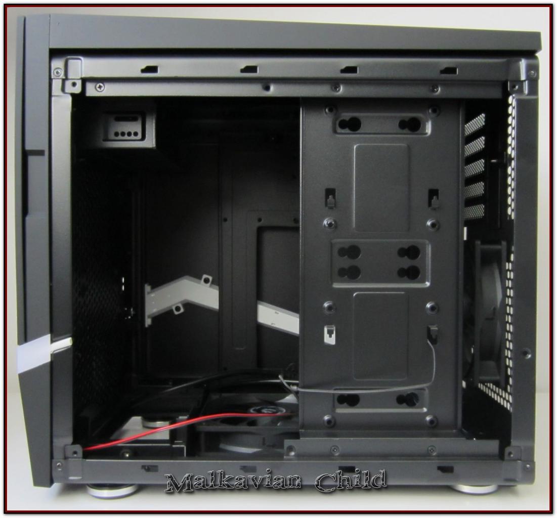 [27/05/2014] Bitfenix Colossus M Micro-ATX (8)