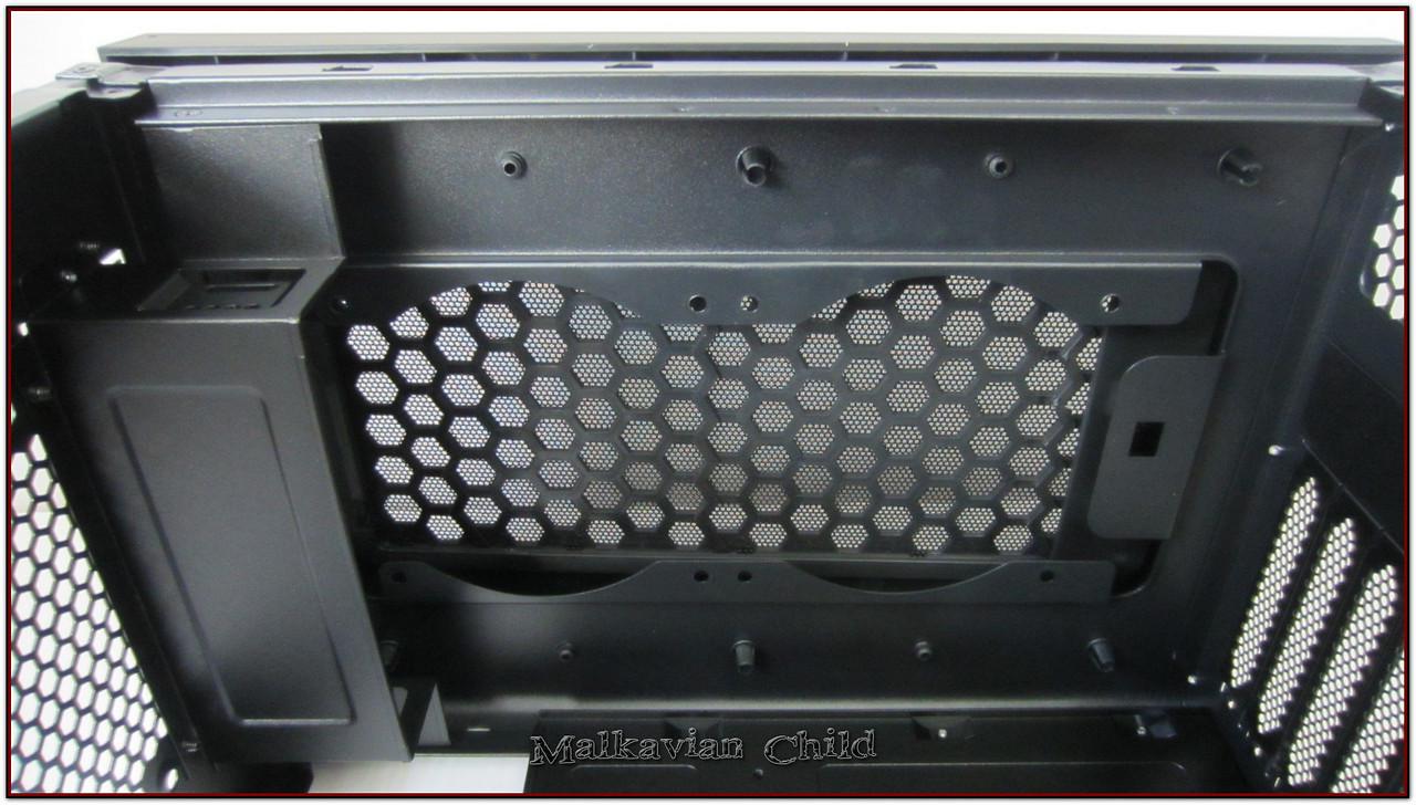 [27/05/2014] Bitfenix Colossus M Micro-ATX (11)