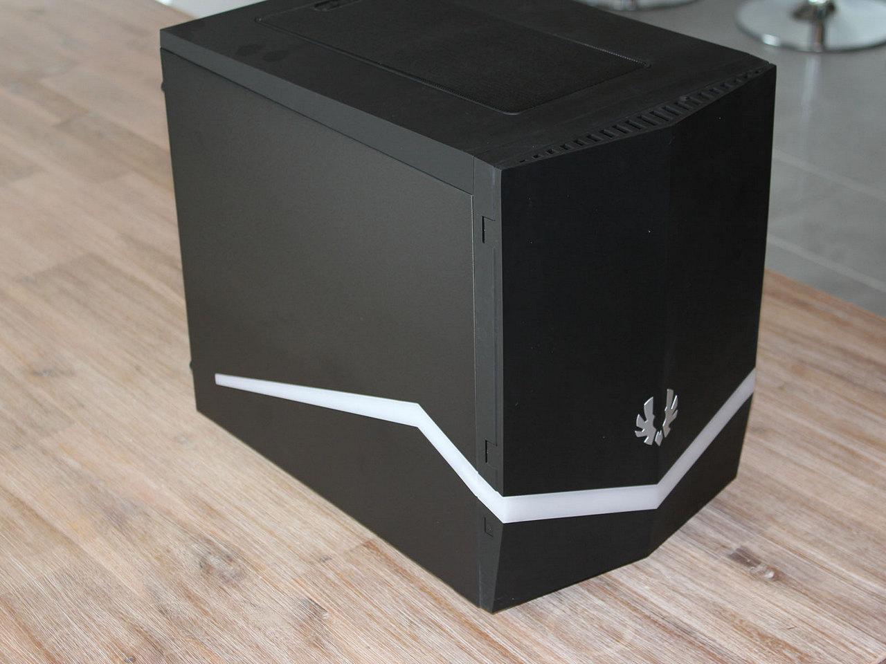 [26/05/2014] Bitfenix Colossus M Mini-ITX (1)
