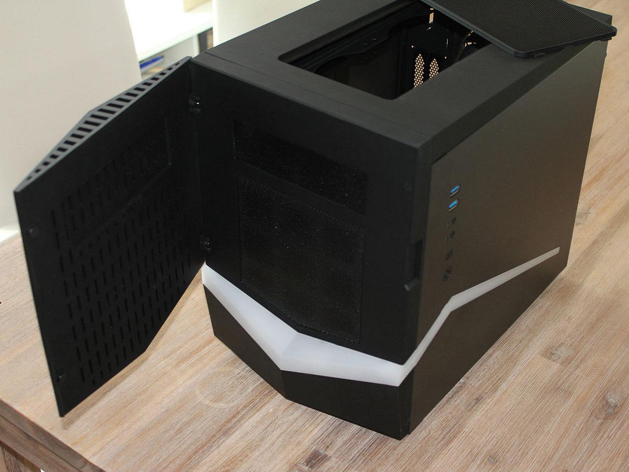 [26/05/2014] Bitfenix Colossus M Mini-ITX (2)