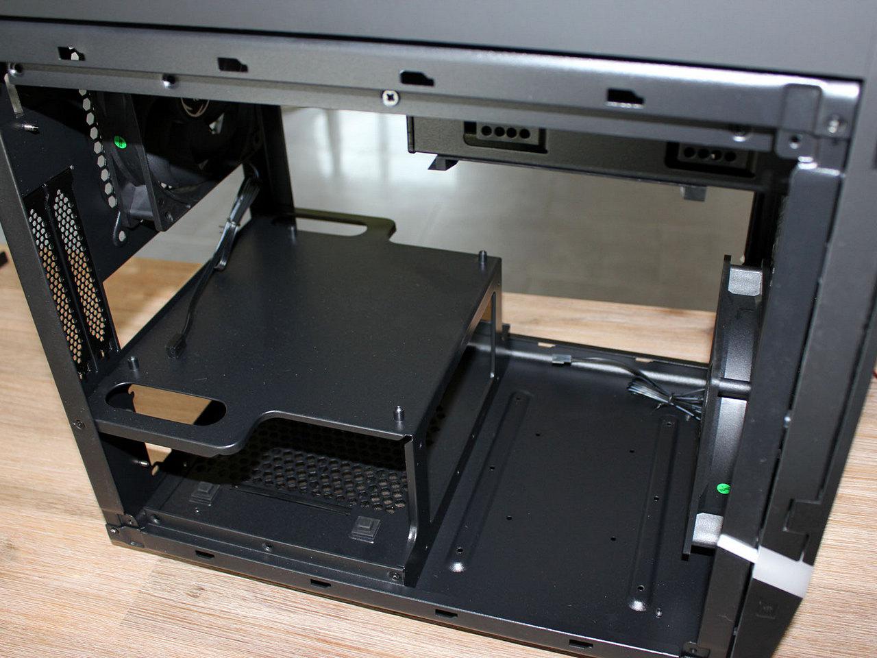 [26/05/2014] Bitfenix Colossus M Mini-ITX (6)