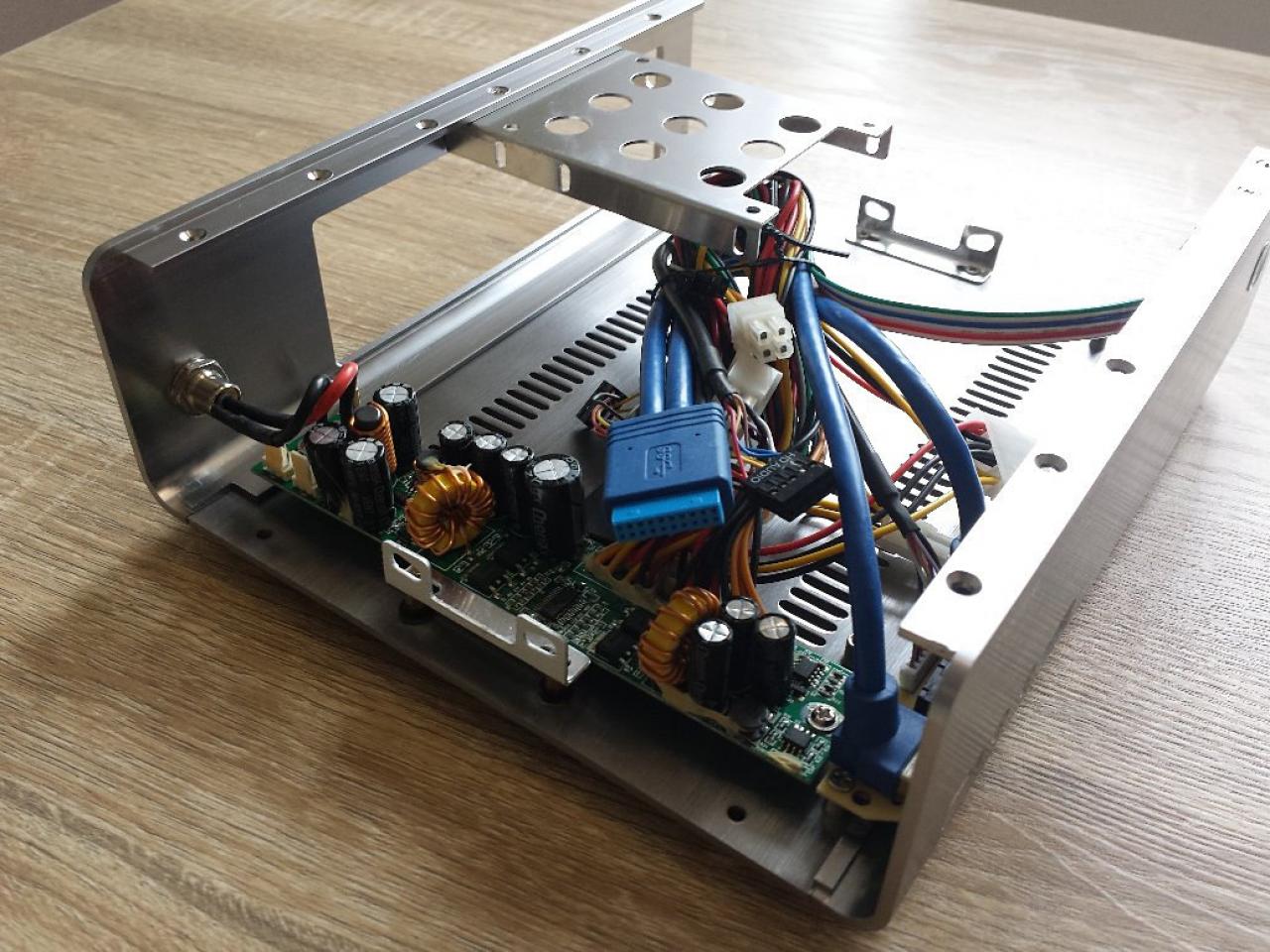 [19/05/2014] MS-Tech CI-70 Mini-ITX (12)