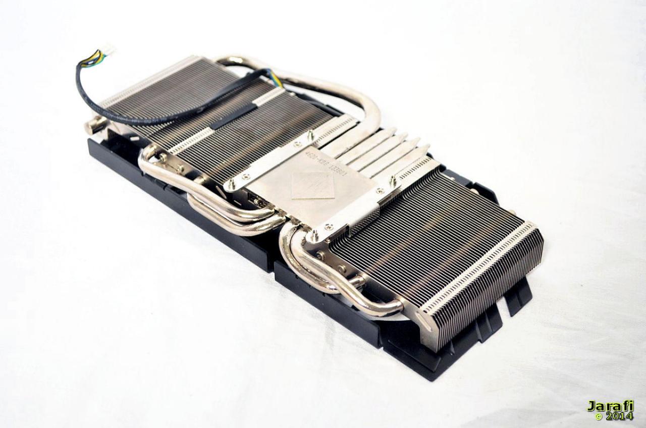 [06/05/2014] MSI Radeon R9 270X Hawk (15)