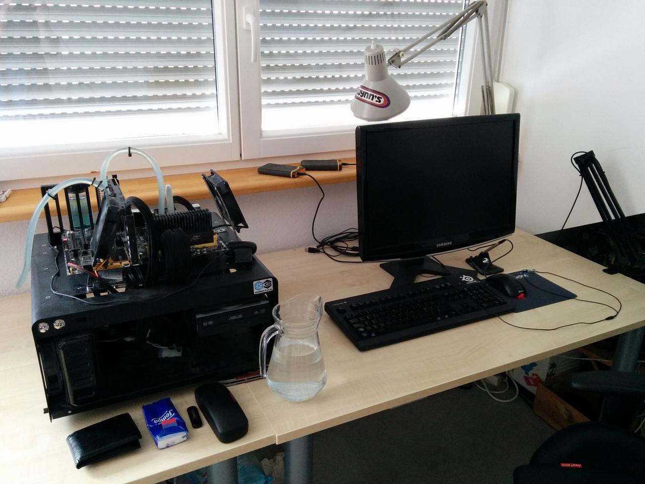 [30/05/2014] Update Juni 2014: Schreibtisch von Ch3fk0ch