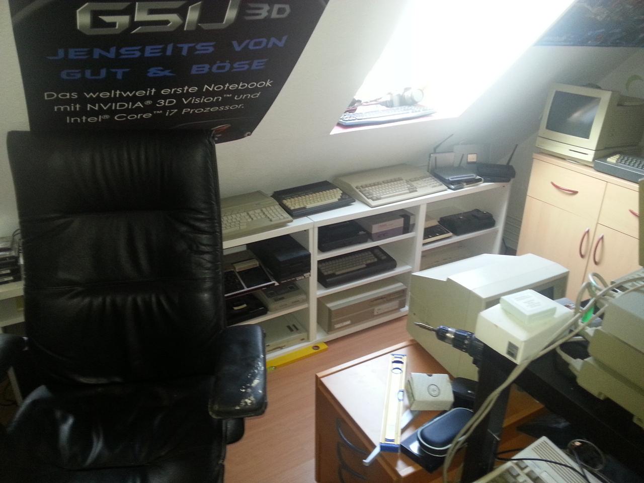[30/05/2014] Update Juni 2014: Schreibtisch von RetroDuke