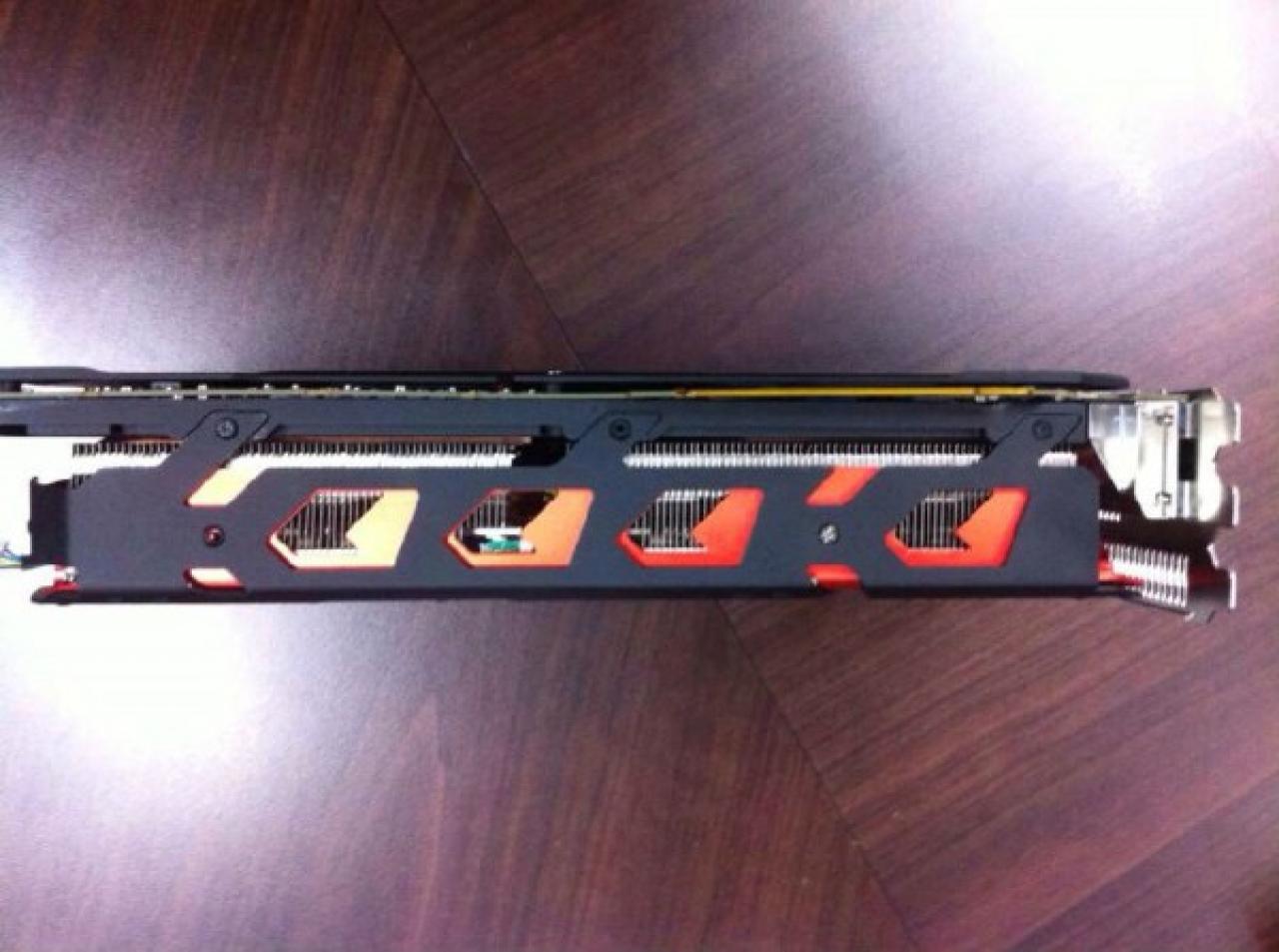 [05/05/2014] Powercolor Radeon R9 295X2: Grafikkarten-Monster mit vier 8-Pin-Anschlüssen (5)
