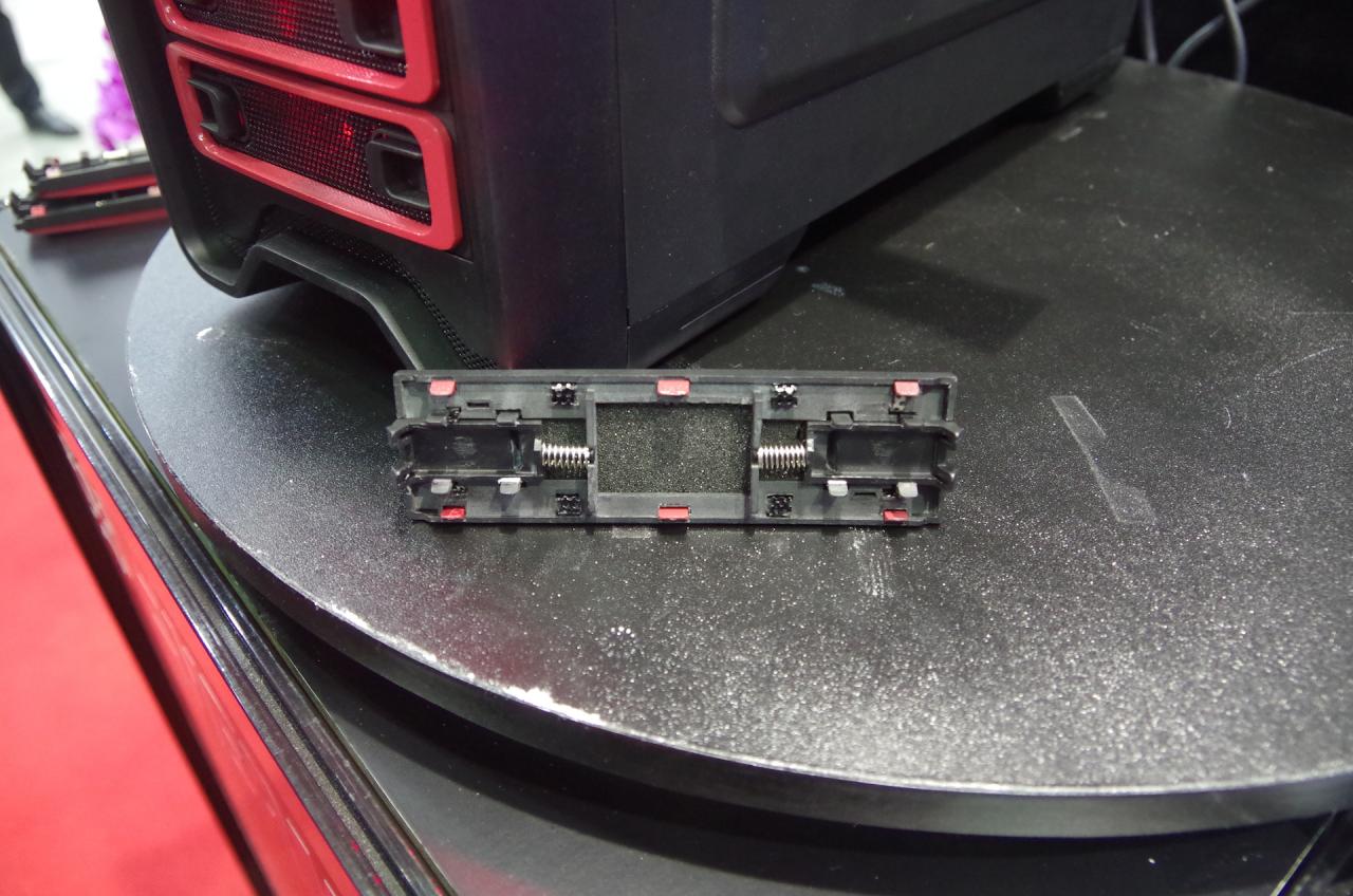 [04/06/2014] Computex 2014: Enermax mit breitem Produktspektrum (22)