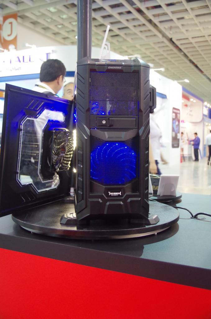 [04/06/2014] Computex 2014: Enermax mit breitem Produktspektrum (28)